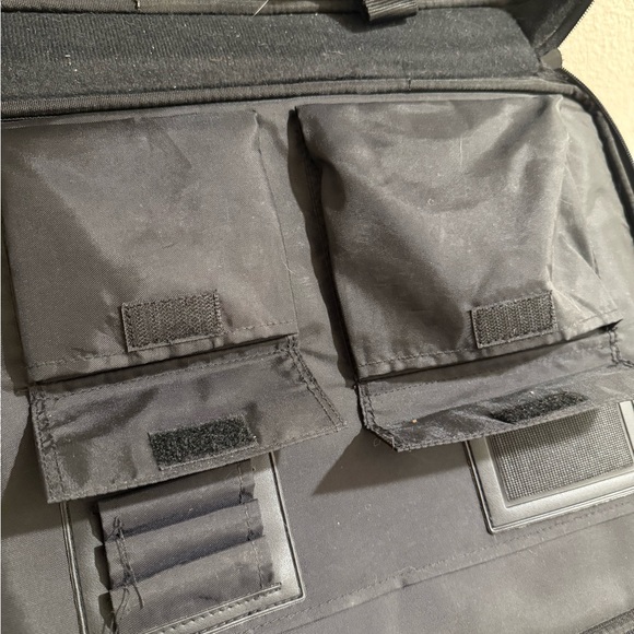 SUMDEX High Quality Thick Black Leather Shoulder Travel Laptop Messenger Bag - Picture 6 of 8